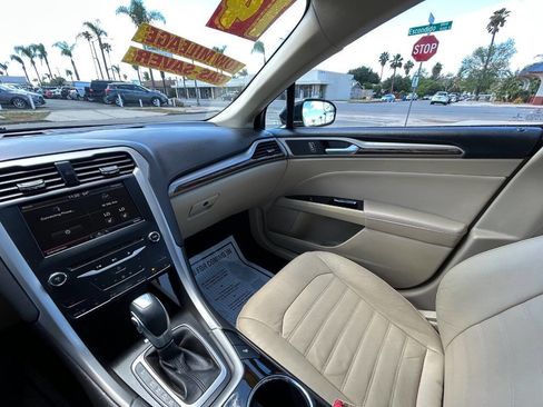 Used 2014 Ford Fusion SE w/ Equipment Group 202A image 20