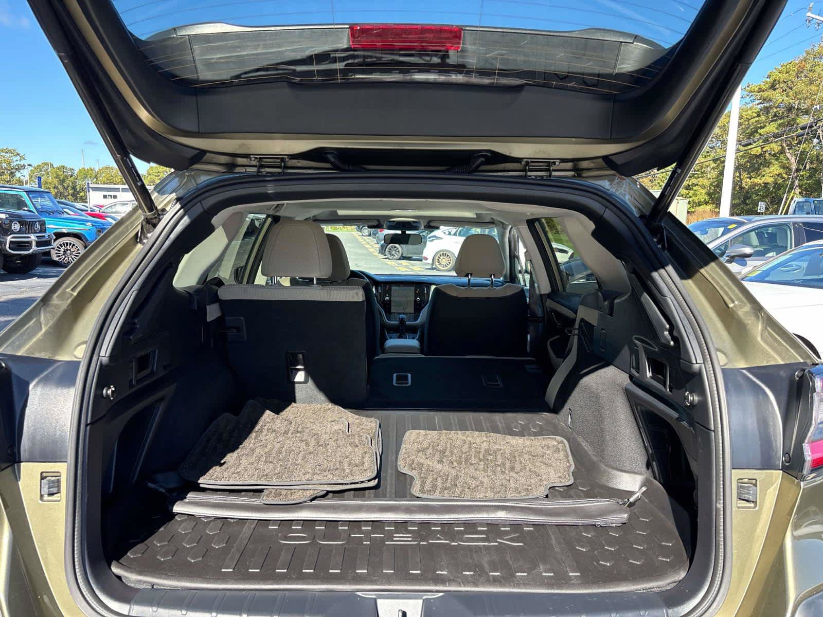 Used 2024 Subaru Outback Premium AWD/4WD image 19