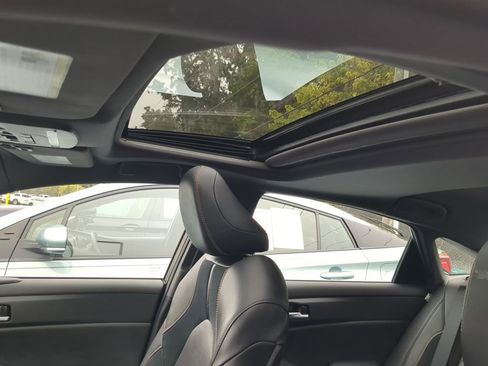 Used 2021 Toyota Avalon XSE image 25