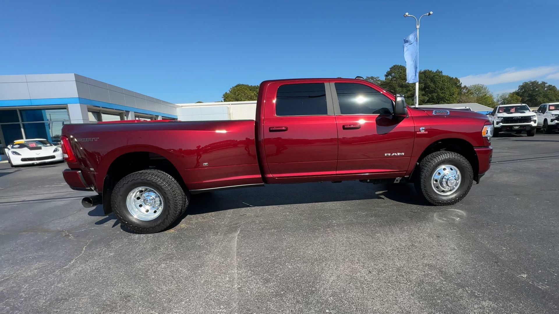 Used 2024 RAM 3500 Big Horn w/ Safety Group AWD/4WD image 9