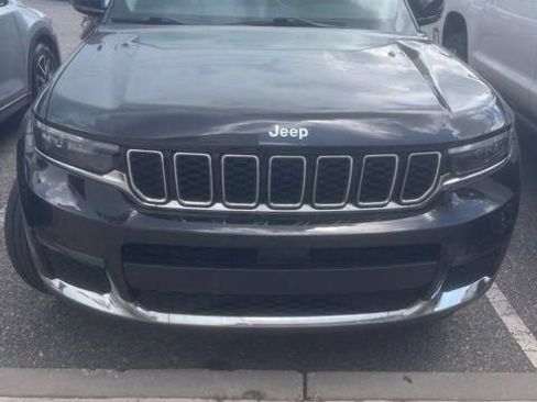 Used 2022 Jeep Grand Cherokee L Limited RWD image 1