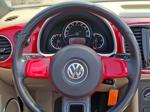 Used 2013 Volkswagen Beetle 2.5 FWD image 22