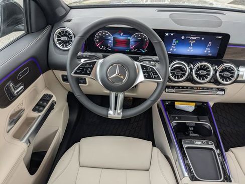 New 2026 Mercedes-Benz GLB 250 image 17