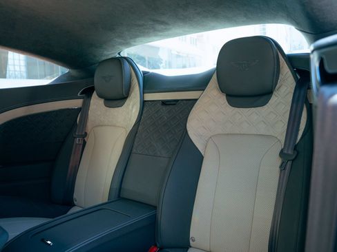 Used 2022 Bentley Continental GT AWD/4WD image 39