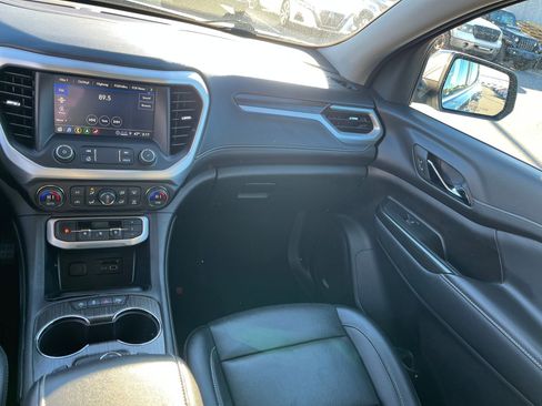 Used 2023 GMC Acadia SLT image 22