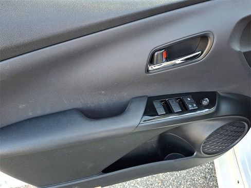 Used 2019 Toyota Prius LE image 13