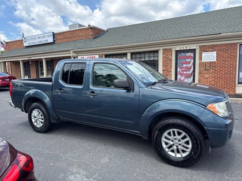 Used 2014 Nissan Frontier SV RWD image 3