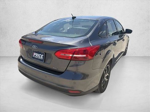 Used 2018 Ford Focus SEL FWD image 5