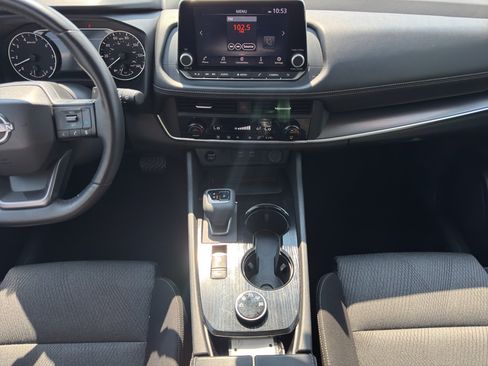 Used 2025 Nissan Rogue SV AWD/4WD image 11