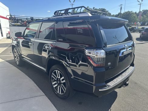 Used 2016 Toyota 4Runner Limited AWD/4WD image 6