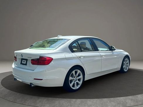 Used 2014 BMW 335i xDrive Sedan AWD/4WD image 4