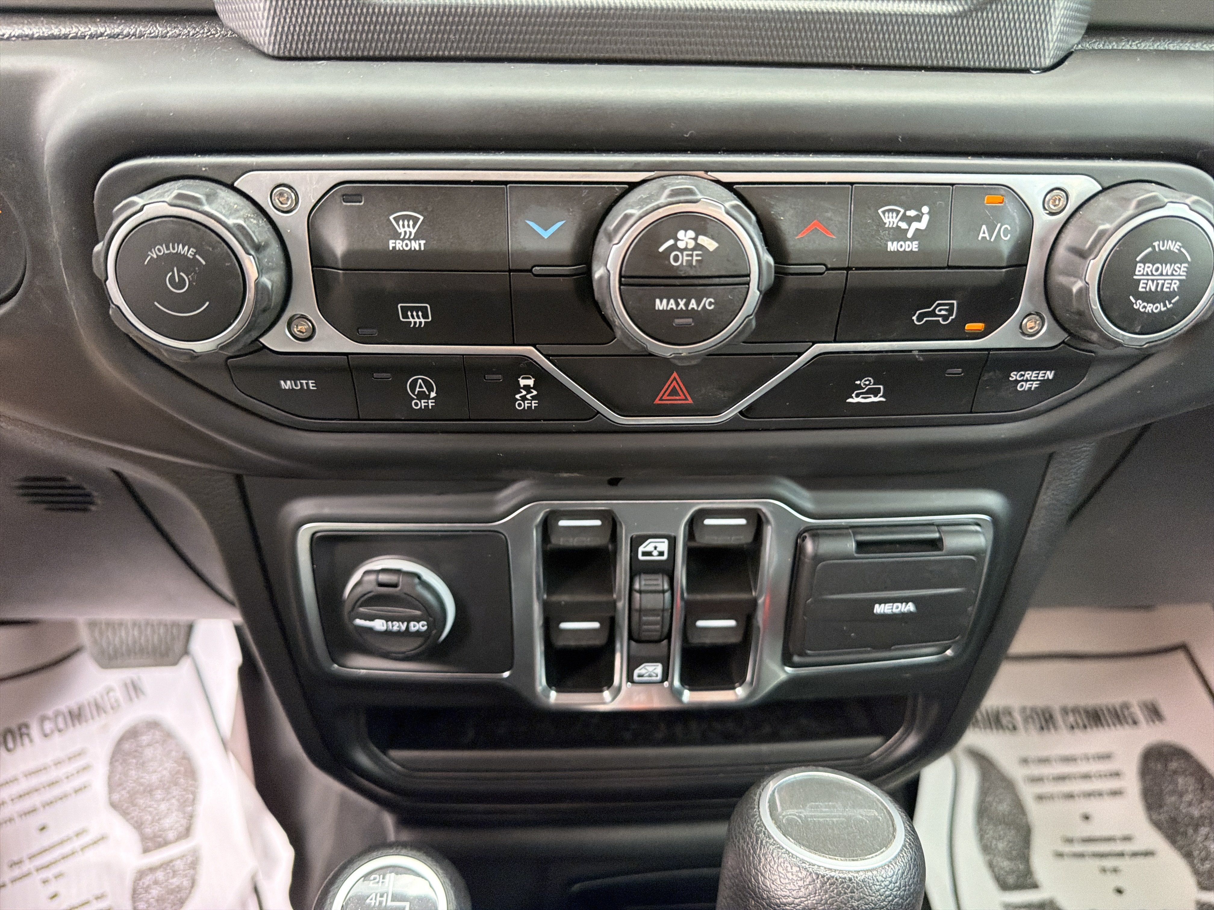 Used 2023 Jeep Gladiator Sport AWD/4WD image 23