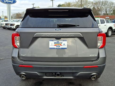 Certified 2023 Ford Explorer XLT w/ Equipment Group 202A image 5
