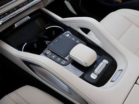 New 2026 Mercedes-Benz GLS 450 4MATIC image 29