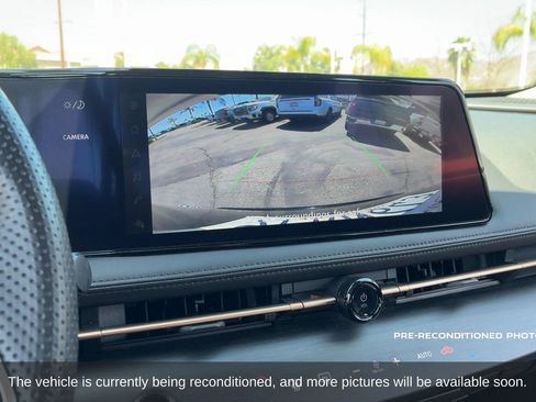 Used 2024 Nissan Ariya FWD image 17
