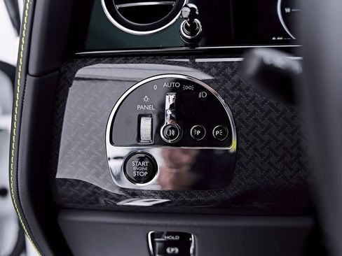 Used 2025 Rolls-Royce Cullinan Black Badge AWD/4WD image 61