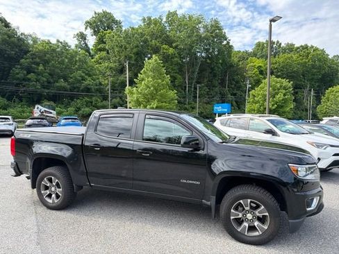 Used 2017 Chevrolet Colorado Z71 AWD/4WD image 5