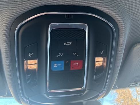 Used 2021 Jeep Grand Cherokee L Limited AWD/4WD image 36
