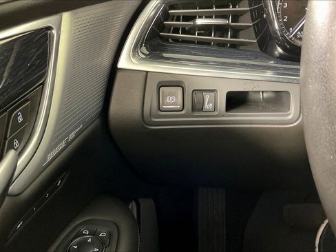 Used 2024 Cadillac XT5 Premium Luxury AWD/4WD image 15