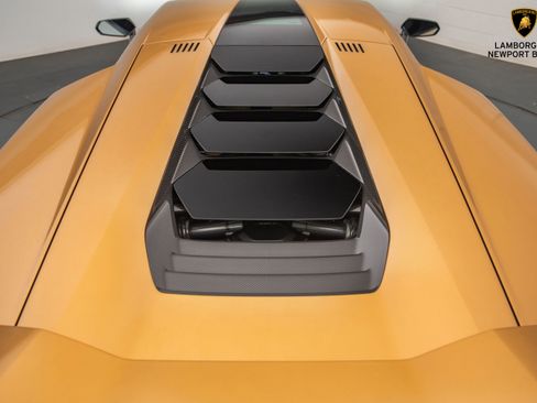 Used 2022 Lamborghini Aventador Countach AWD/4WD image 15