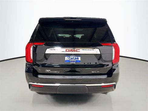 Used 2022 GMC Yukon SLT w/ SLT Premium Package image 5