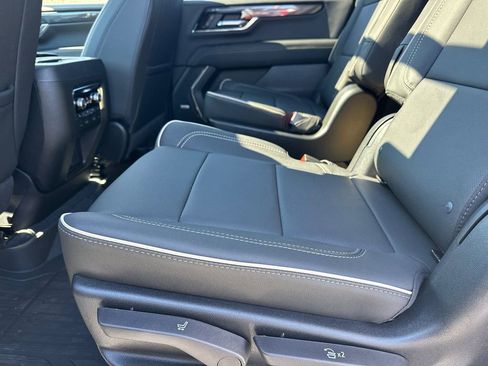 New 2026 GMC Yukon XL Elevation w/ Elevation Premium Package image 21