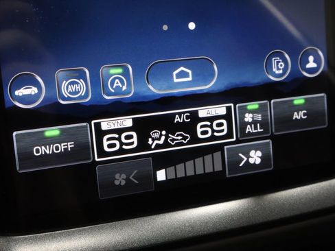 Used 2024 Subaru Crosstrek 2.5i Wilderness image 4