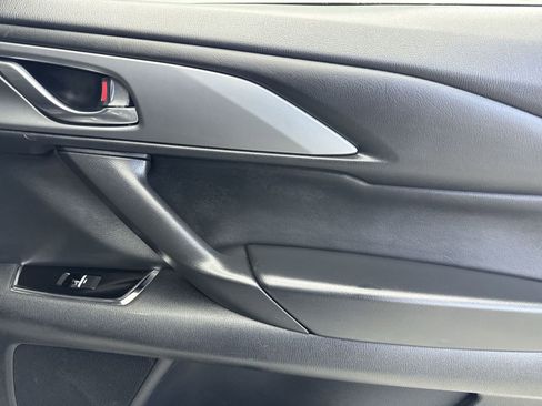 Used 2023 MAZDA CX-9 Touring Plus image 39