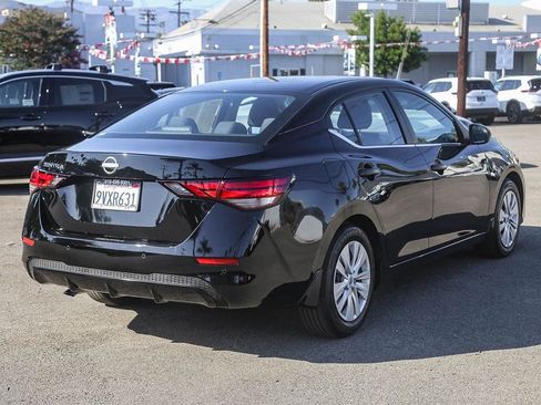 Certified 2025 Nissan Sentra S FWD image 8