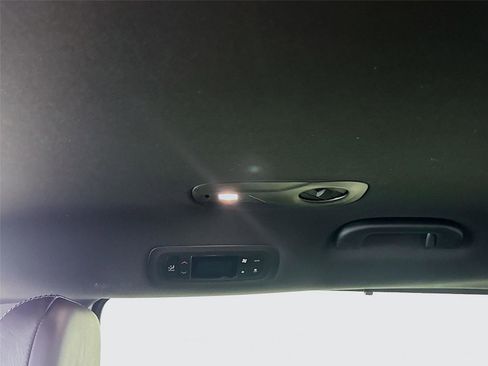 New 2026 Chrysler Pacifica Select image 18