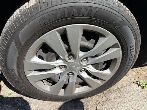 Certified 2022 Kia Soul LX FWD image 5