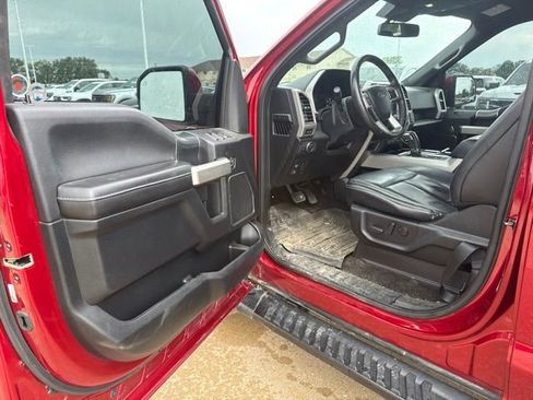 Used 2019 Ford F150 Lariat w/ Equipment Group 502A Luxury AWD/4WD image 11