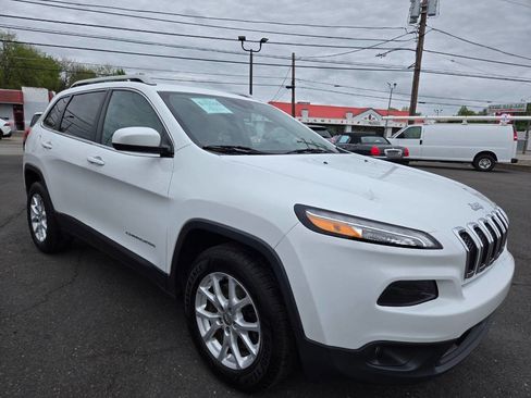 Used 2015 Jeep Cherokee Latitude w/ Cold Weather Group AWD/4WD image 4