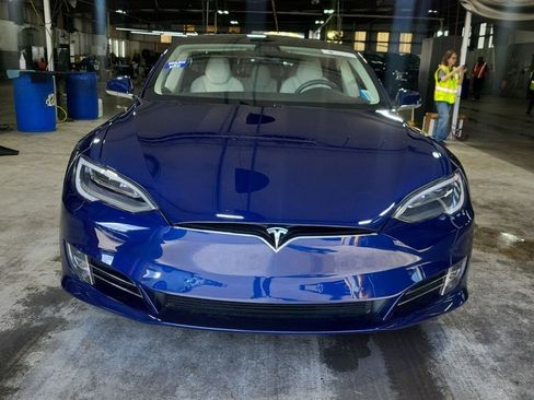 Used 2018 Tesla Model S 75D image 2