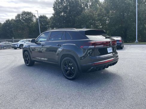 New 2026 Volkswagen Atlas Cross Sport SEL R-Line AWD/4WD image 4