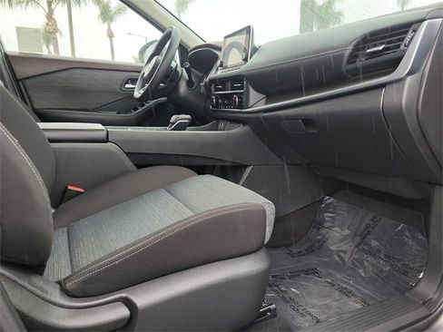 Used 2023 Nissan Rogue SV image 22