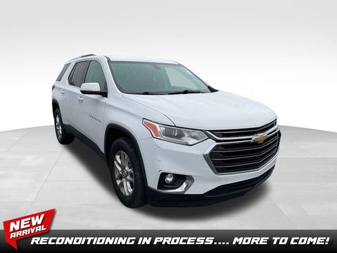 Used 2018 Chevrolet Traverse LT image 1
