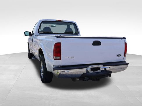Used 2005 Ford F250 2WD Regular Cab Super Duty image 22
