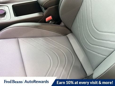 New 2025 Volkswagen Tiguan SE FWD image 16
