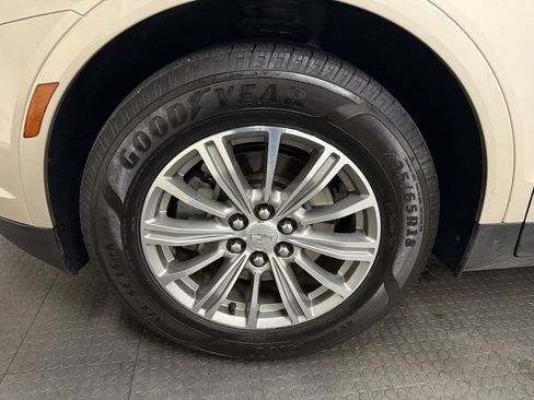 Used 2017 Cadillac XT5 Luxury image 10