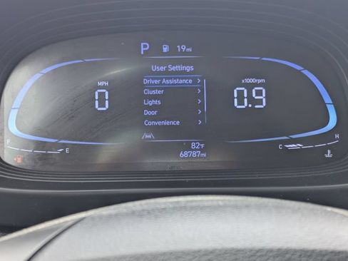 Used 2024 Hyundai Venue SEL FWD image 25