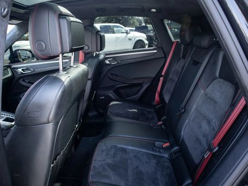 Used 2018 Porsche Macan GTS AWD/4WD image 30