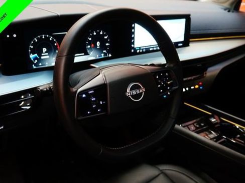Certified 2025 Nissan Murano SL w/ Cargo Package AWD/4WD image 9