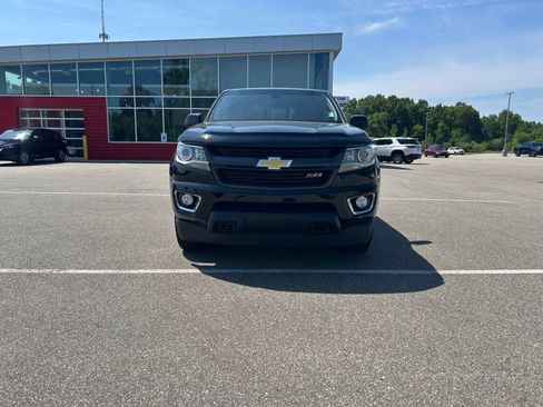 Used 2018 Chevrolet Colorado Z71 AWD/4WD image 2