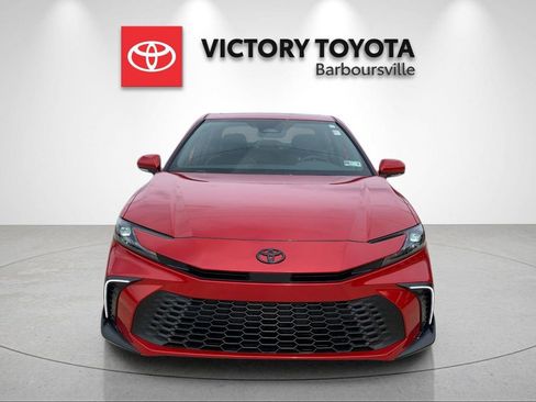 Used 2025 Toyota Camry SE image 8