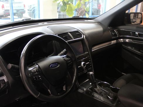 Used 2018 Ford Explorer Sport w/ Equipment Group 401A image 13