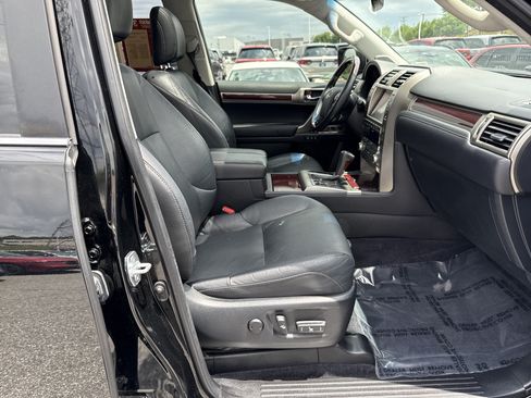 Used 2019 Lexus GX 460 Premium AWD/4WD image 34