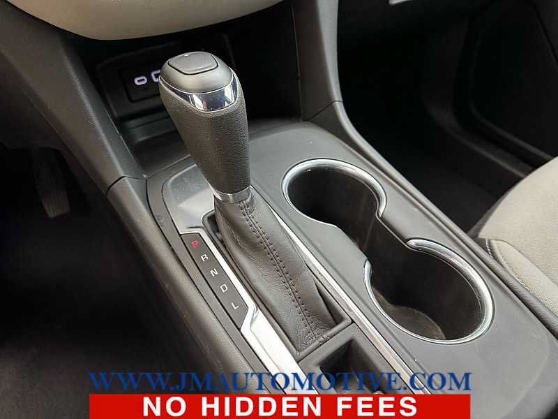Used 2020 Chevrolet Equinox LS w/ LS Convenience Package FWD image 30