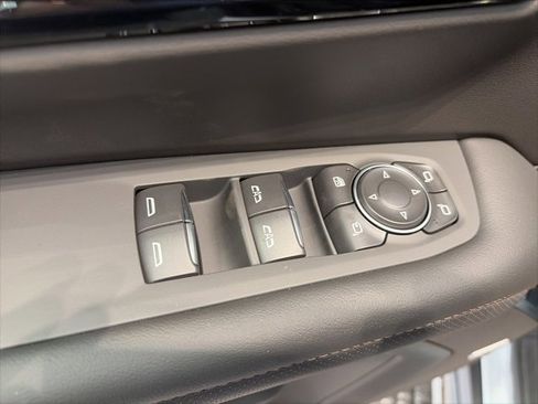 New 2026 Chevrolet Suburban High Country image 9