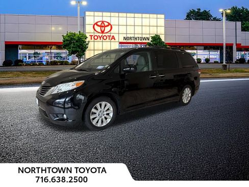 Used 2014 Toyota Sienna XLE w/ Entertainment Package AWD/4WD image 1